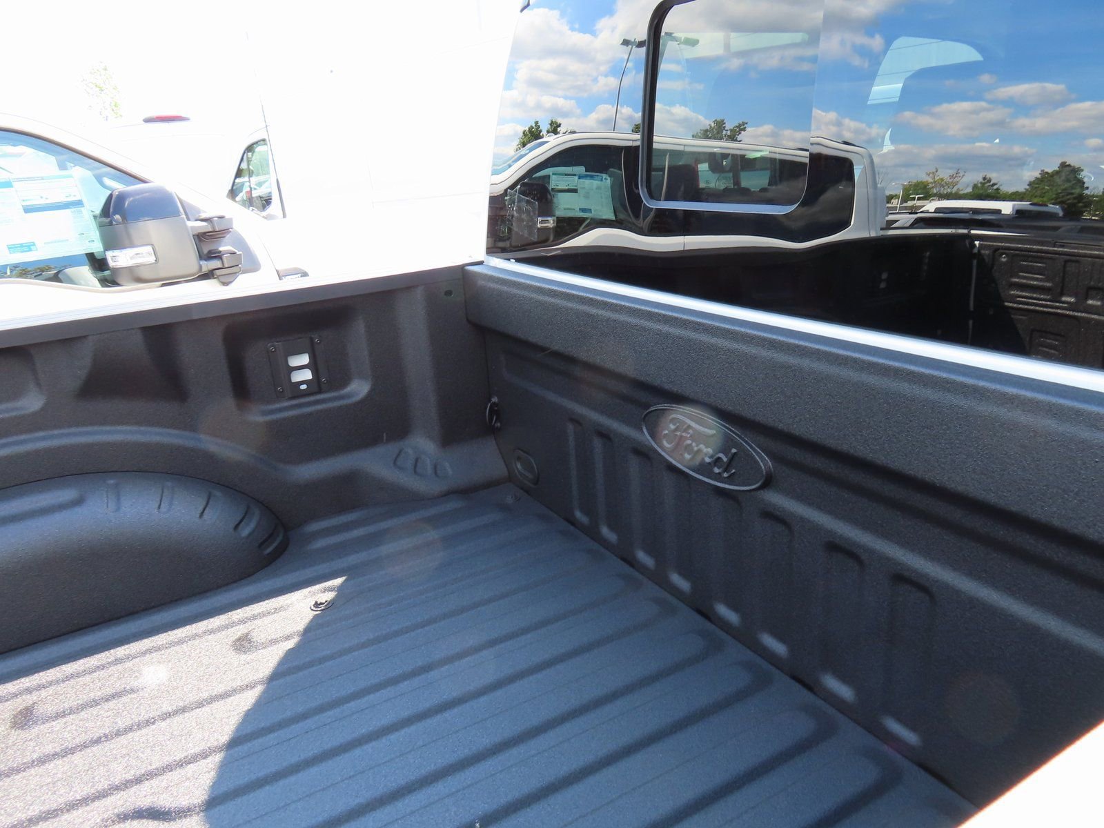 New 2026 Ford F250 Lariat w/ Tremor Off-Road Package image 8