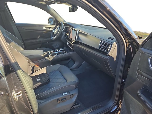 New 2026 Volkswagen Atlas Cross Sport SEL Premium R-Line image 17