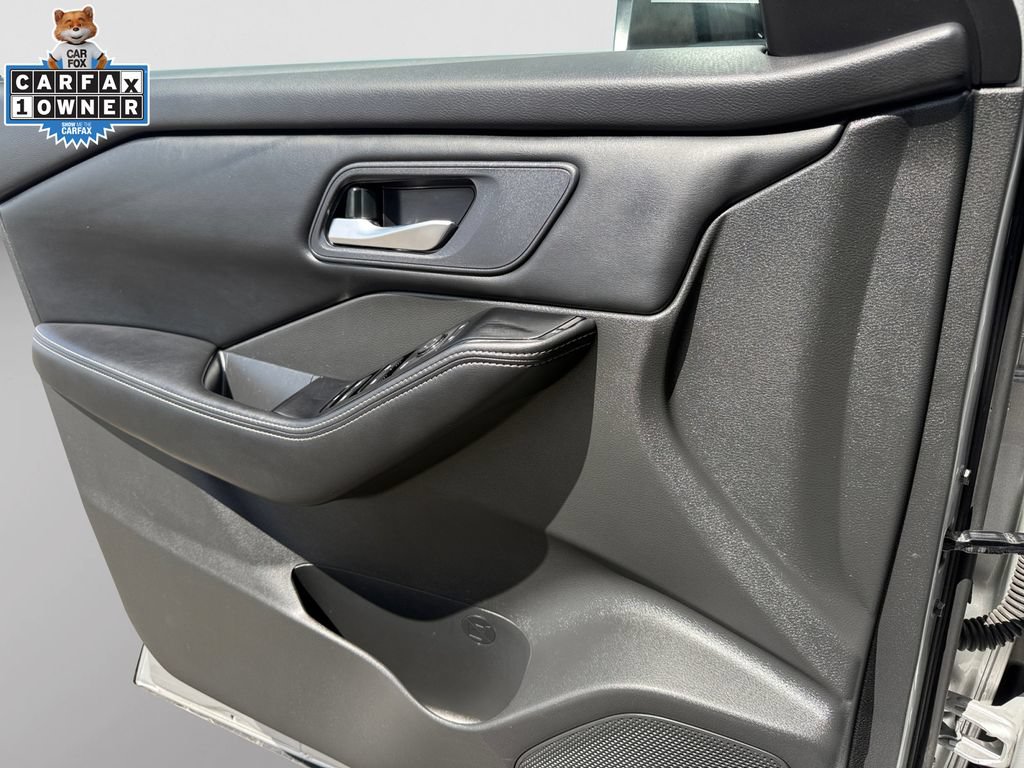 Certified 2024 Nissan Rogue SV AWD/4WD image 28