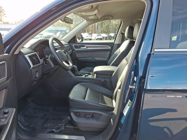 Used 2023 Volkswagen Atlas SE w/ Black Wheel Package image 17