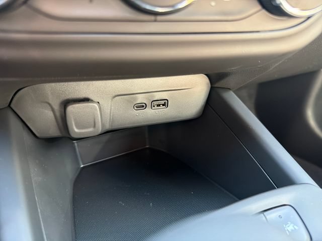 New 2026 Chevrolet Trax RS w/ Sunroof Package FWD image 29