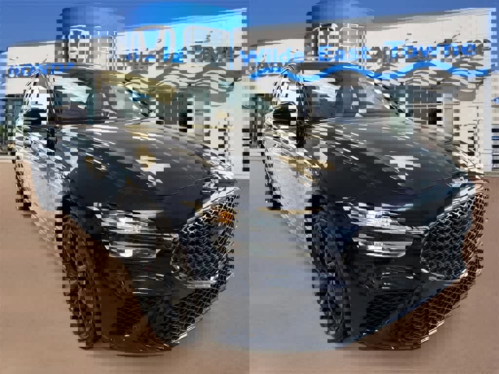 Used 2023 Genesis G70 3.3T w/ Sport Prestige Package image 2