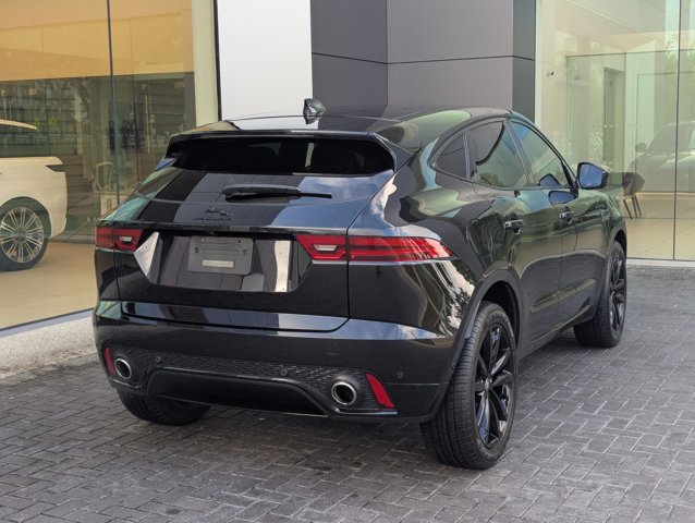 Certified 2024 Jaguar E-PACE R-Dynamic SE image 5