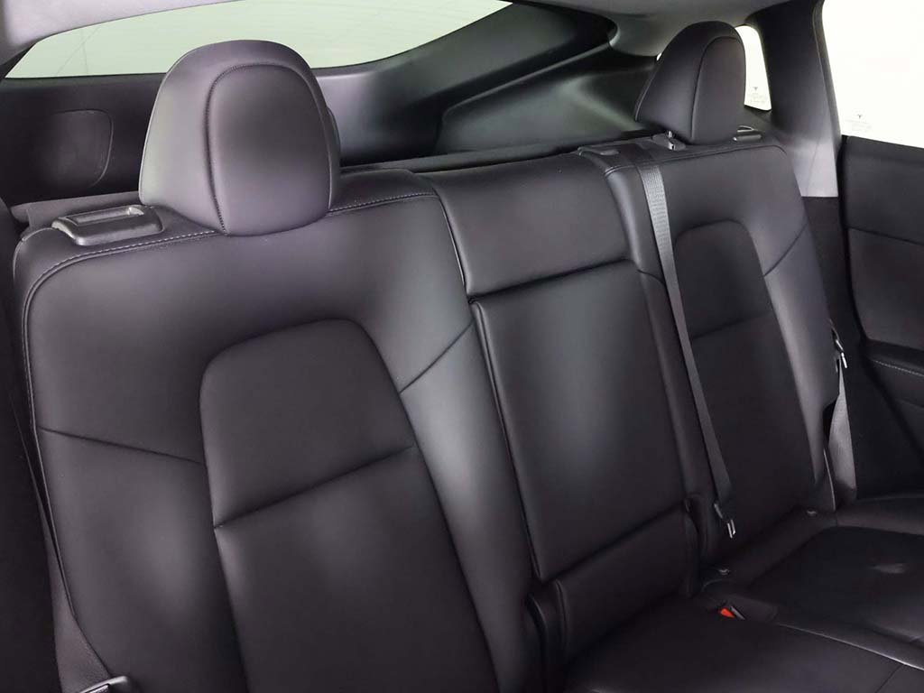 Used 2022 Tesla Model Y Long Range image 35