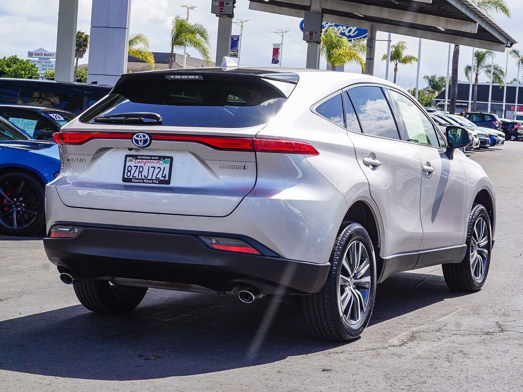 Used 2022 Toyota Venza LE AWD/4WD image 7