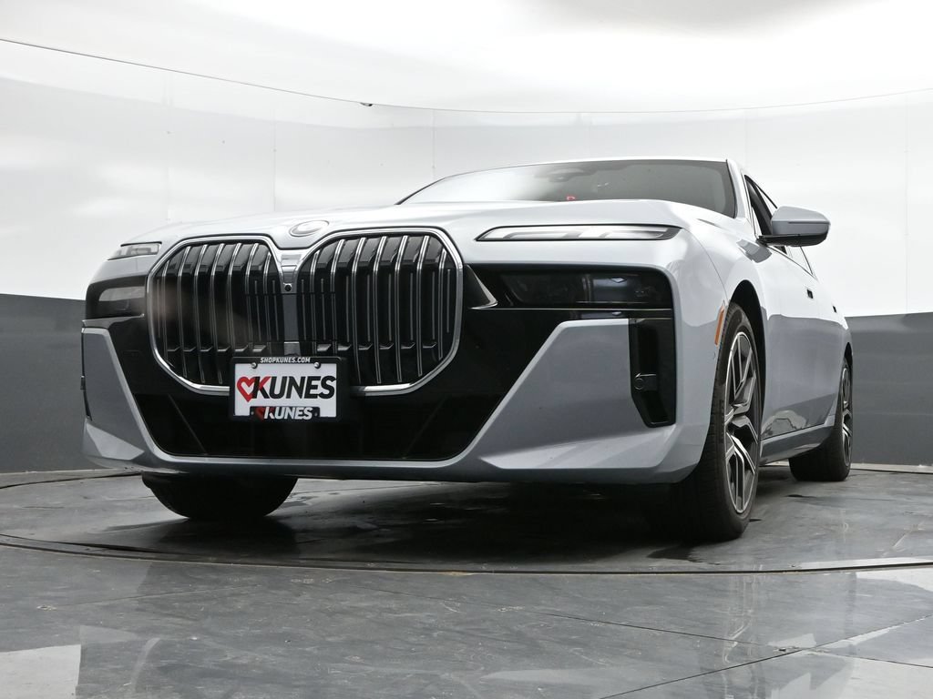 Used 2026 BMW 740i xDrive AWD/4WD image 42