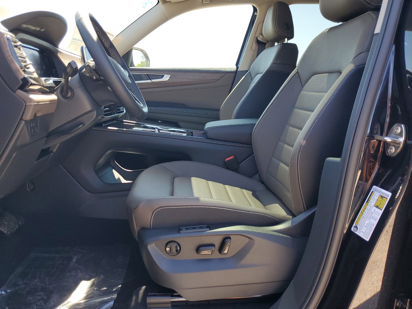 New 2025 Volkswagen Atlas SEL image 19