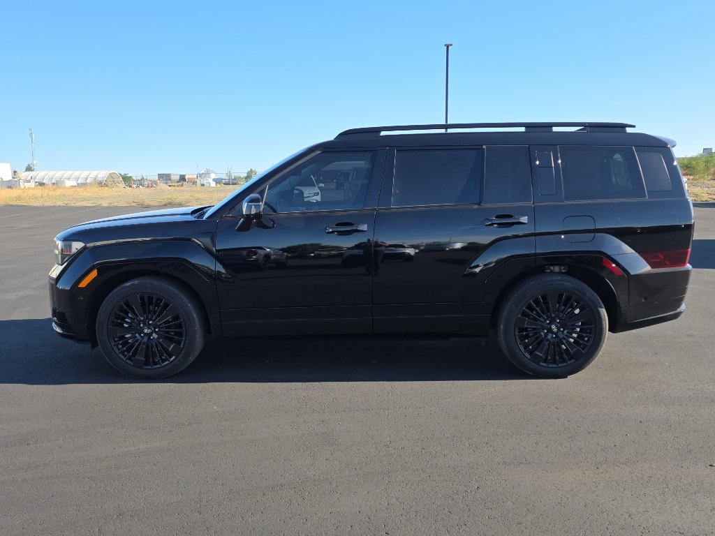 Used 2025 Hyundai Santa Fe Calligraphy AWD/4WD image 4