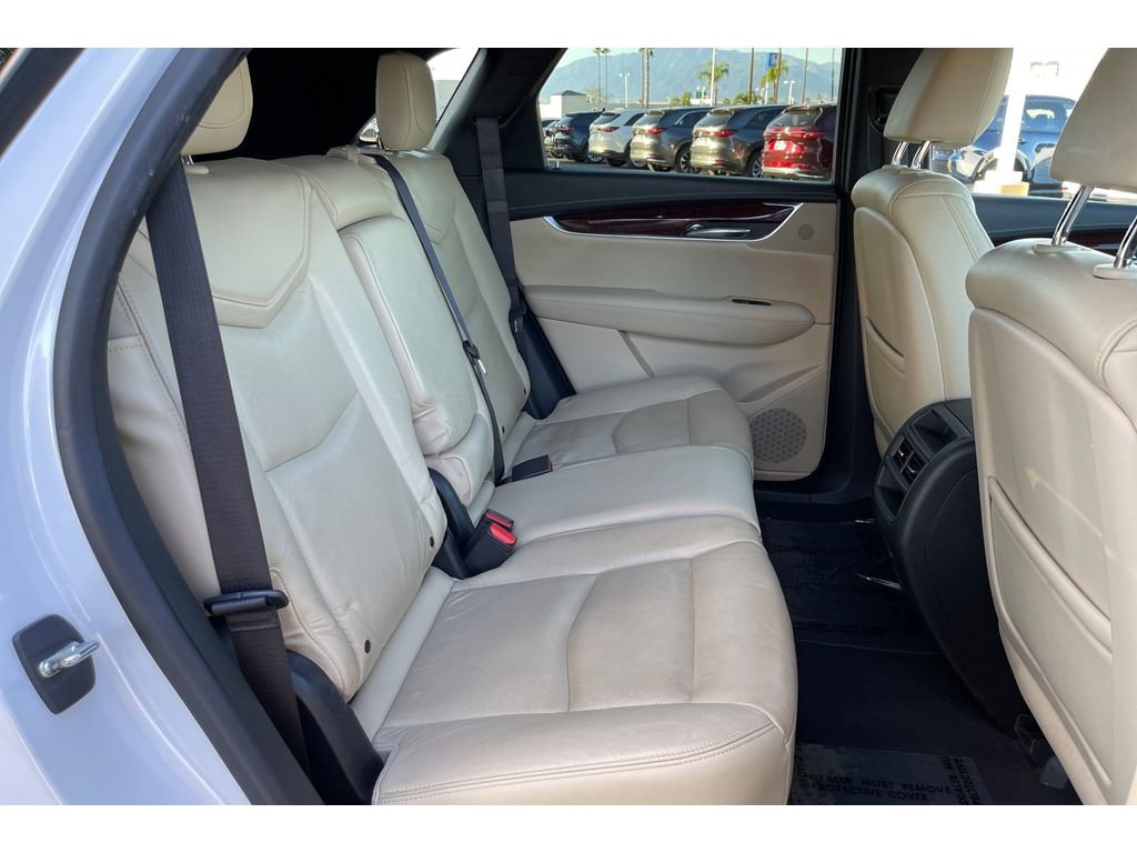 Used 2017 Cadillac XT5 Luxury w/ Driver Awareness Package image 19