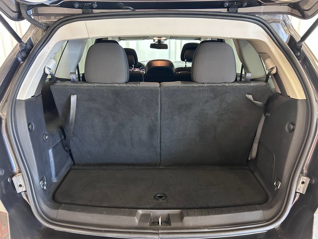 Used 2018 Dodge Journey SE w/ Connectivity Group FWD image 28