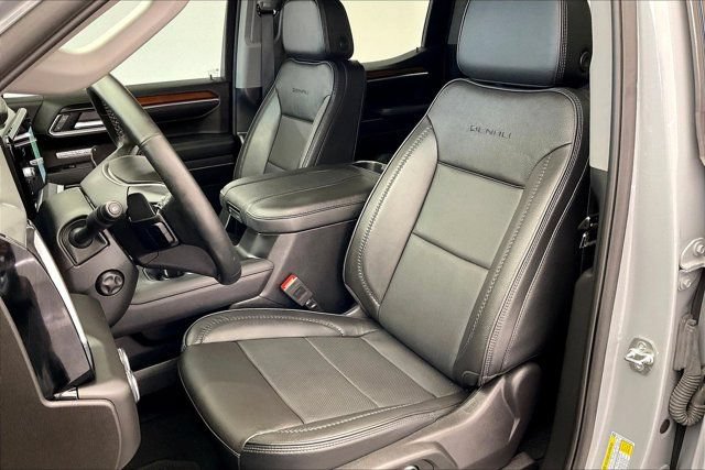 Used 2025 GMC Sierra 1500 Denali w/ Denali Reserve Package AWD/4WD image 17
