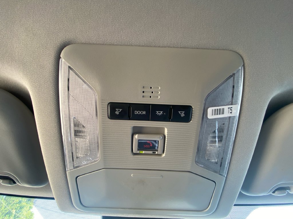 Used 2025 Toyota RAV4 LE AWD/4WD image 27