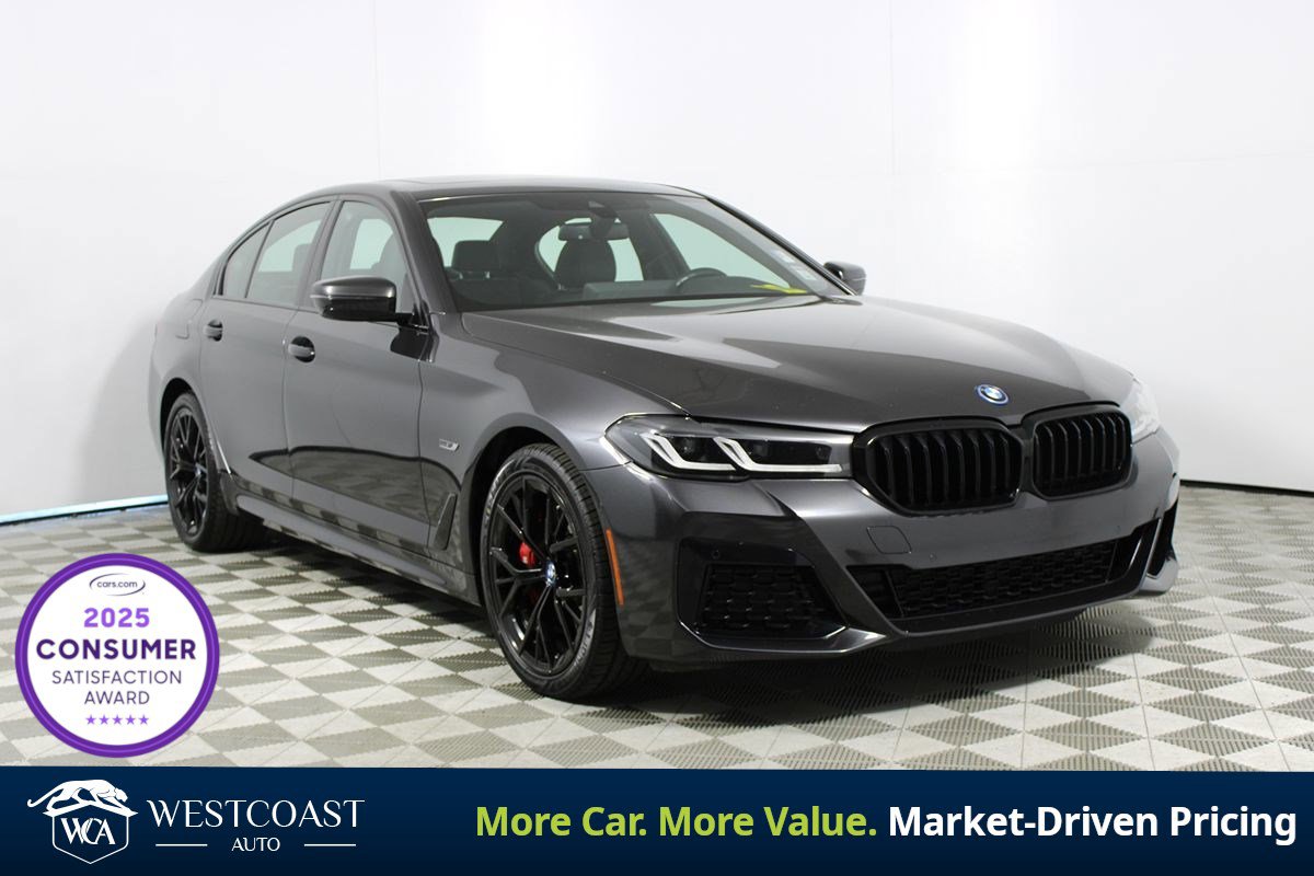 Used 2023 BMW 530e 530e w/ M Sport Package image 1