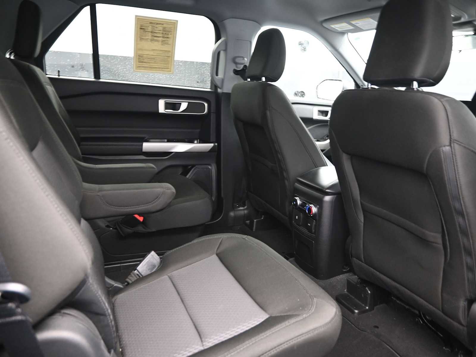 Used 2022 Ford Explorer XLT image 18