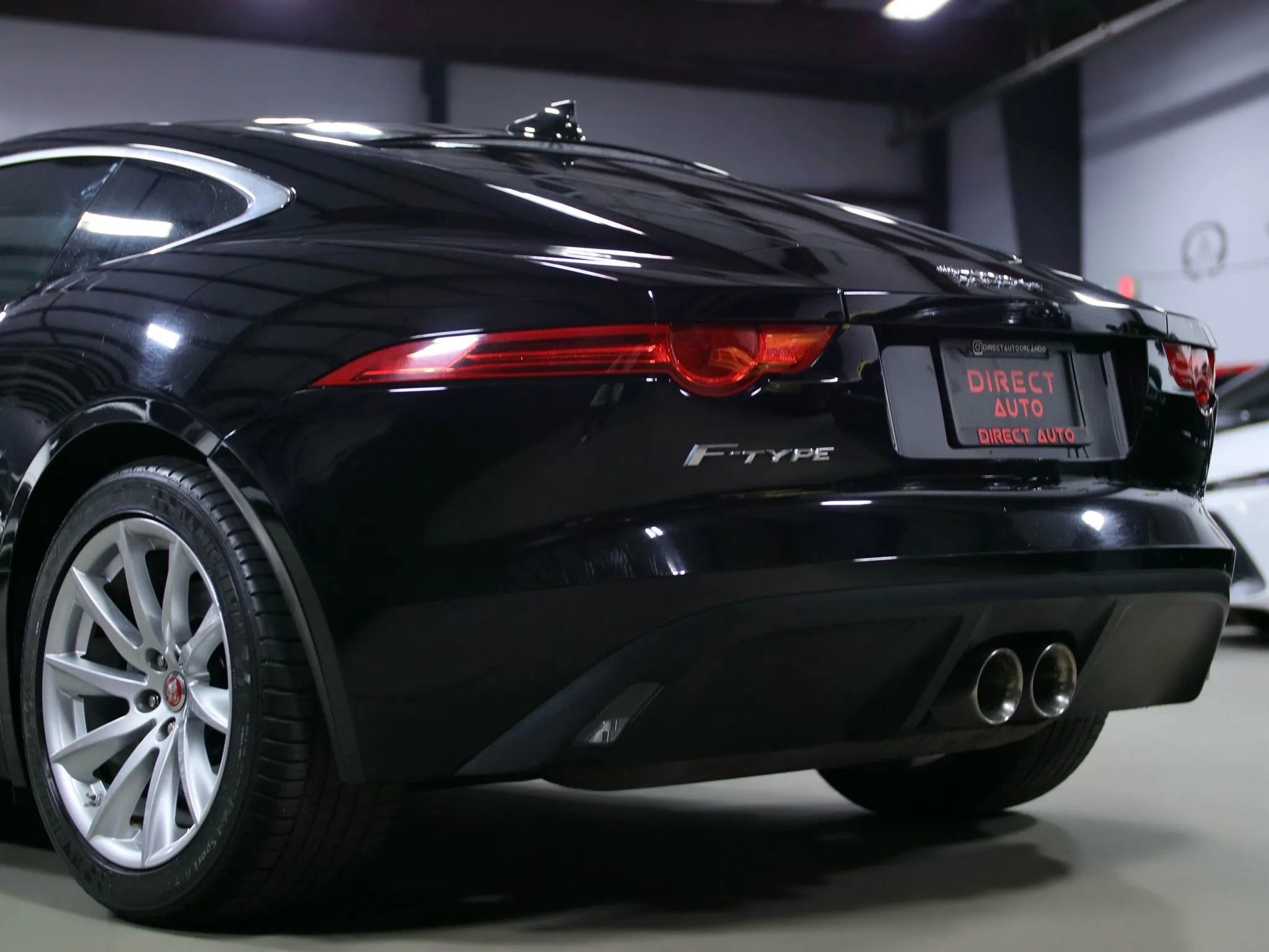 Used 2017 Jaguar F-TYPE Coupe image 16