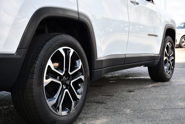 Used 2023 Jeep Compass Limited AWD/4WD image 9