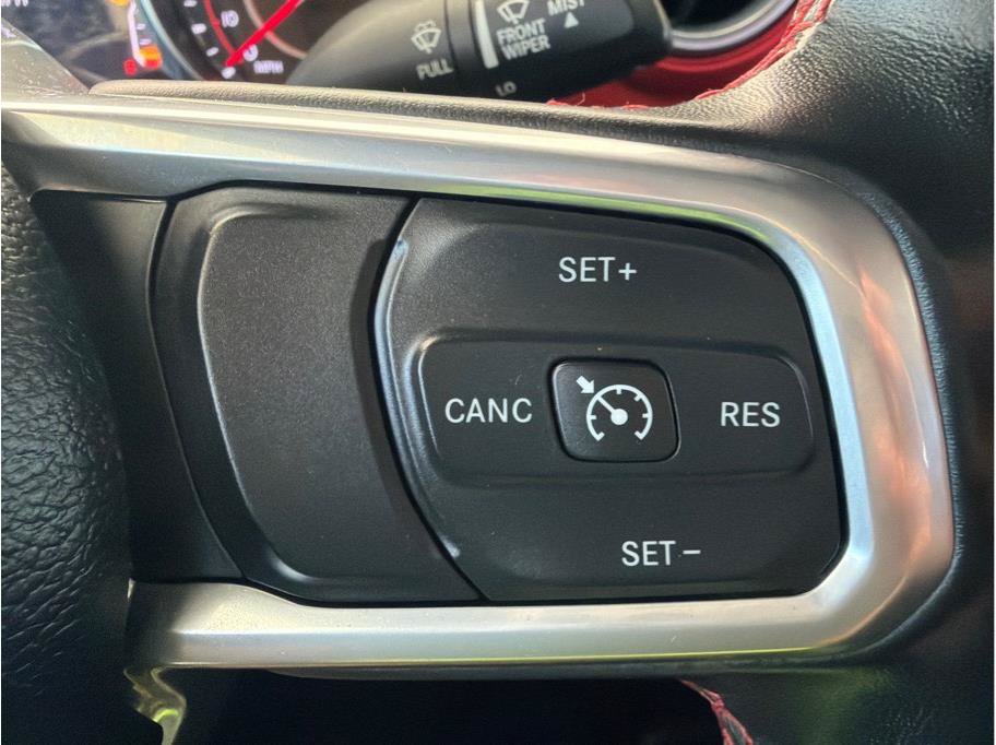 Used 2022 Jeep Gladiator Rubicon w/ Cold Weather Group AWD/4WD image 18
