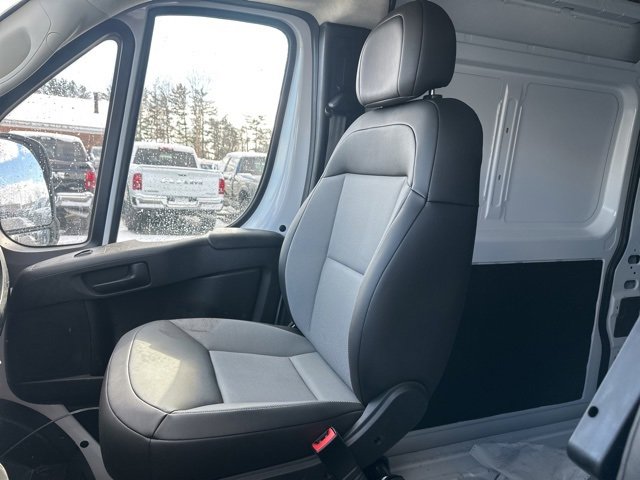 Used 2025 RAM ProMaster 2500 w/ Quick Order Package 22G SLT image 9