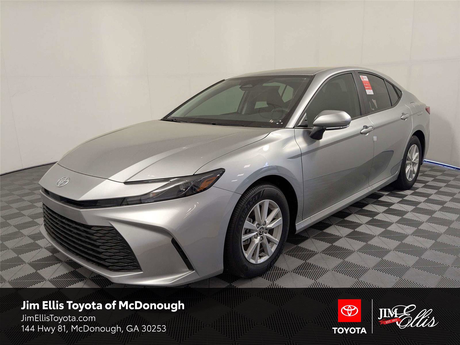 New 2026 Toyota Camry LE FWD image 1