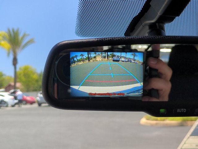 Used 2016 Lexus CT 200h w/ Seat Comfort Package FWD image 21