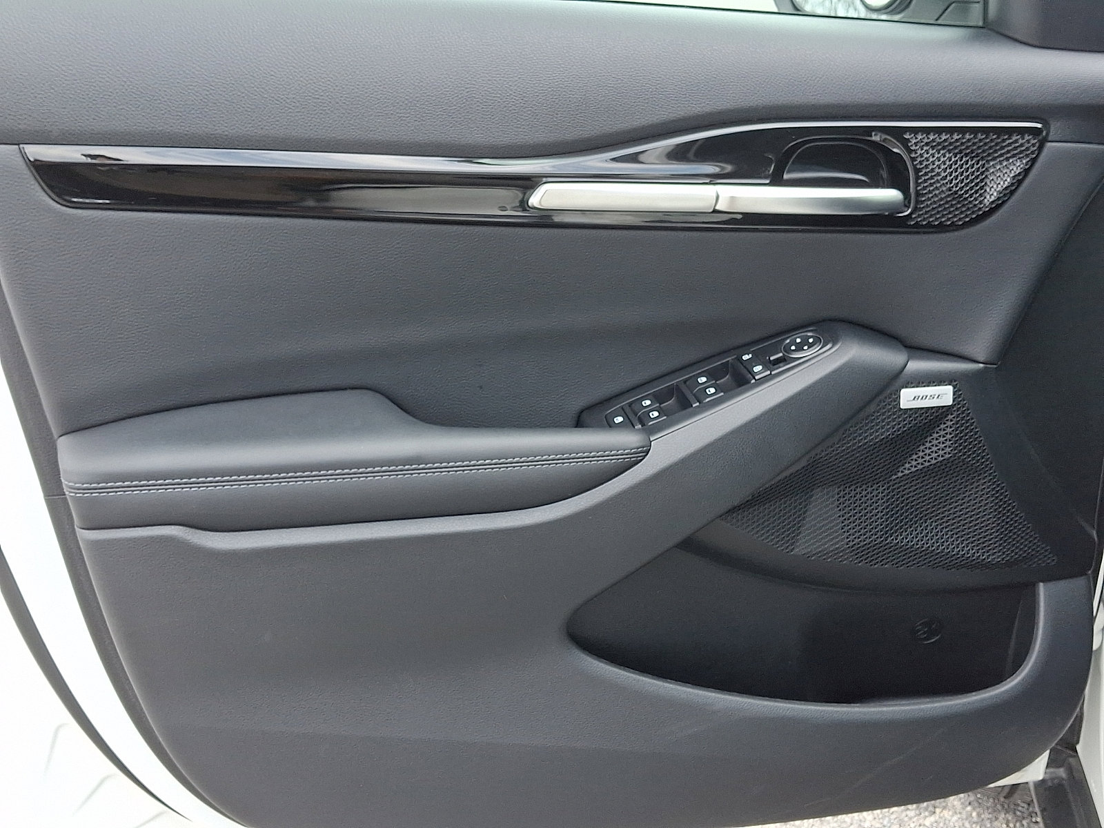 Used 2022 Kia Seltos SX image 11