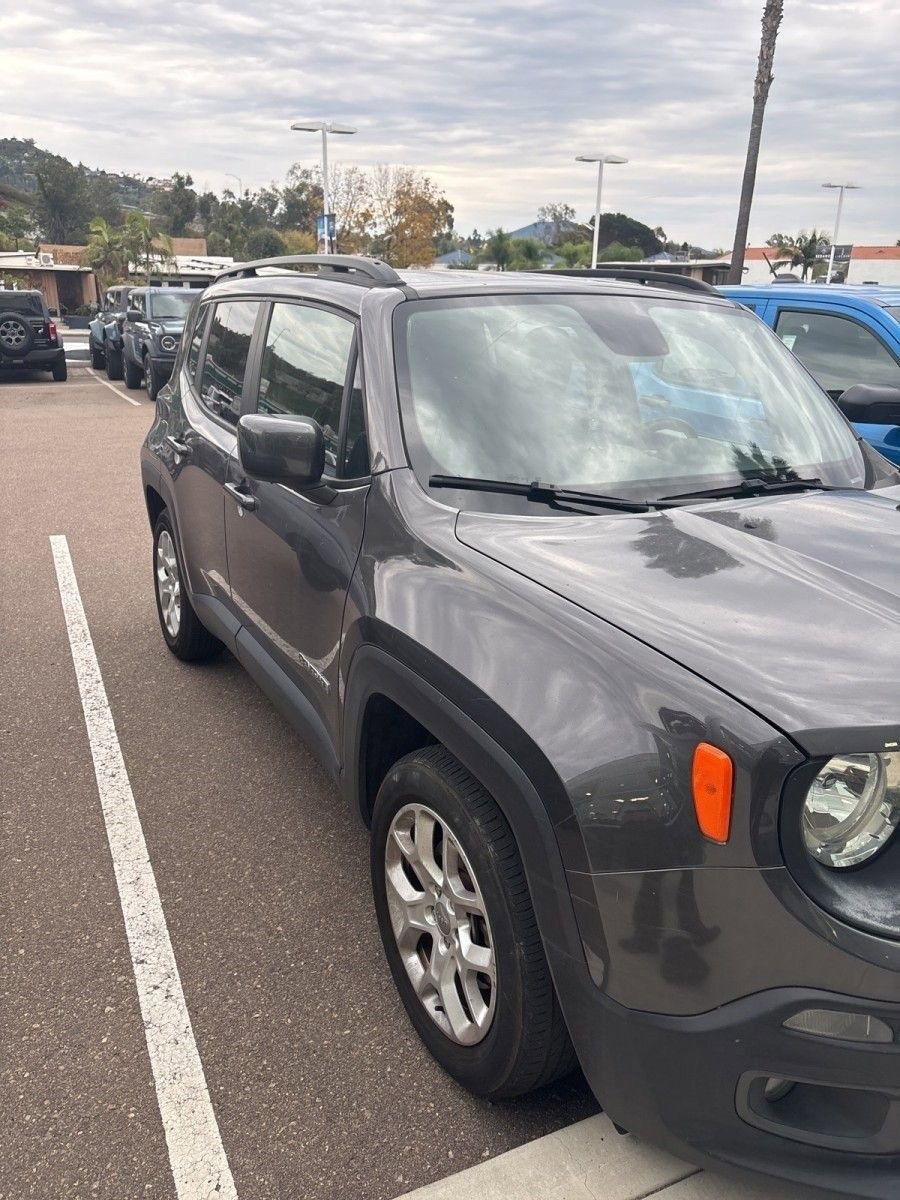 Used 2018 Jeep Renegade Latitude image 8