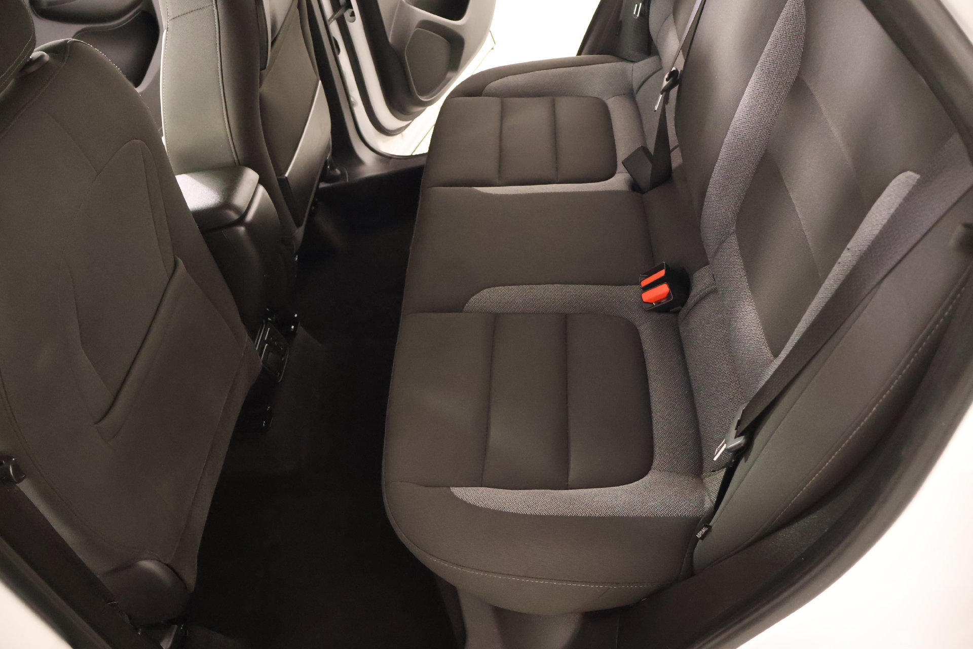 Used 2022 Chevrolet TrailBlazer LT w/ Convenience Package FWD image 12