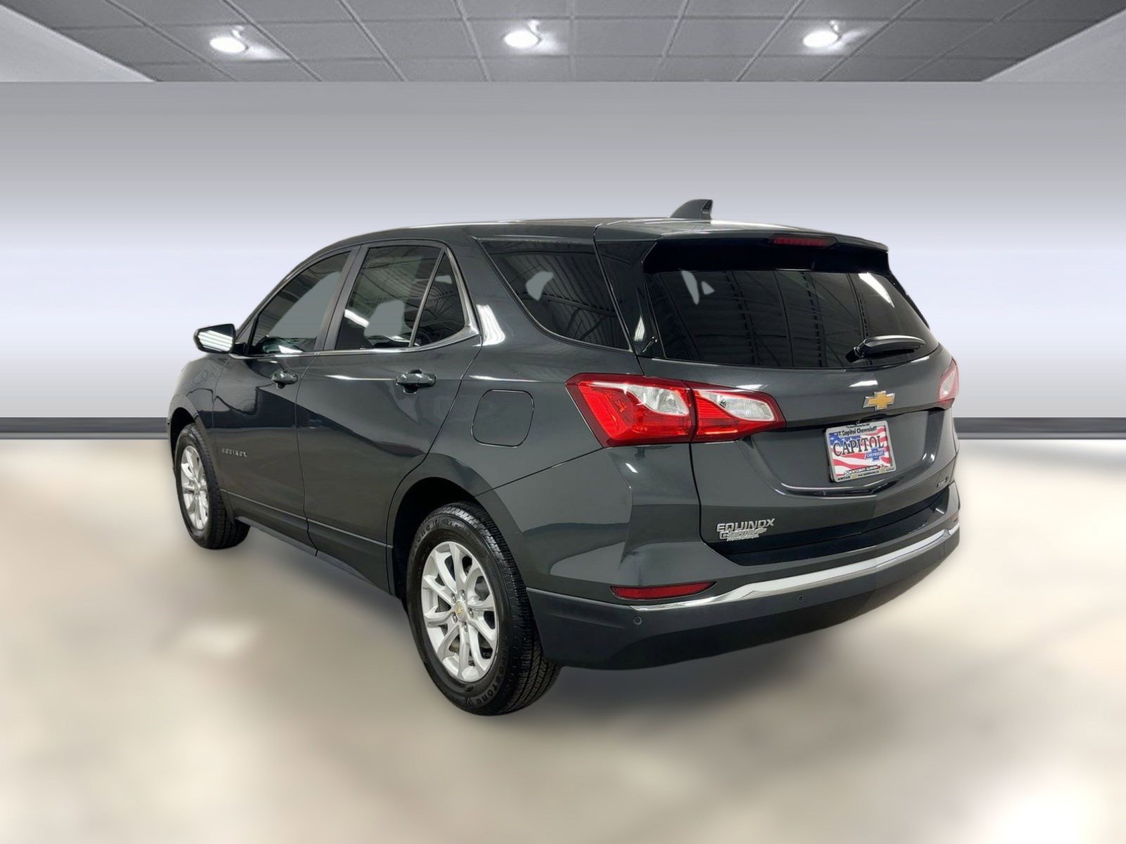 Used 2021 Chevrolet Equinox LT image 2
