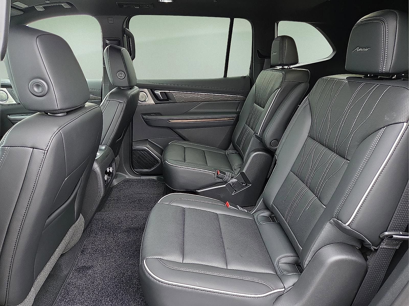 New 2026 Buick Enclave Avenir image 11