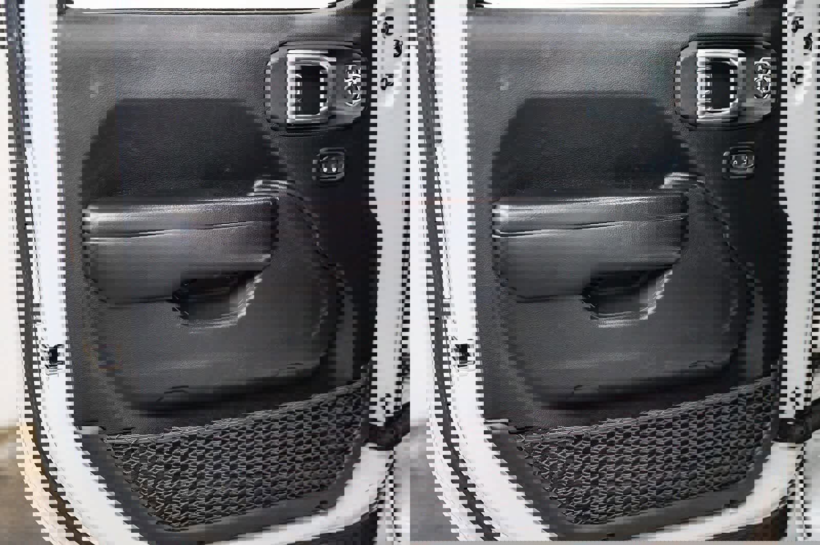 Used 2020 Jeep Wrangler Unlimited Sport S image 21