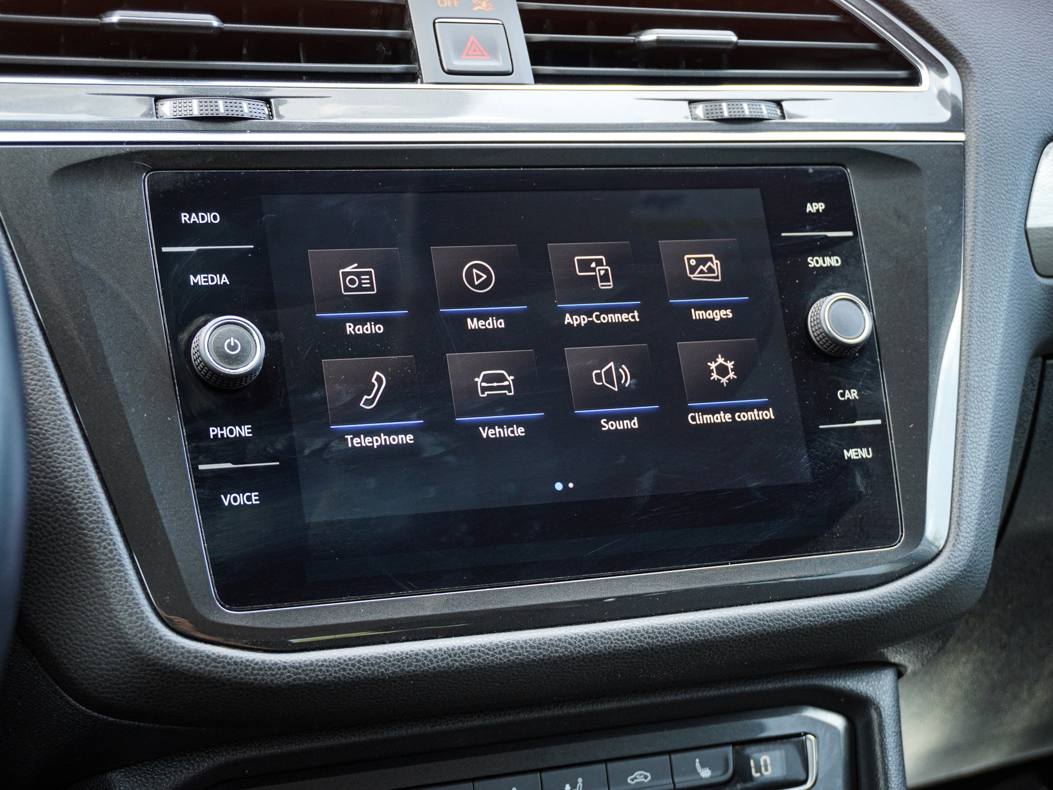 Used 2018 Volkswagen Tiguan SE image 23