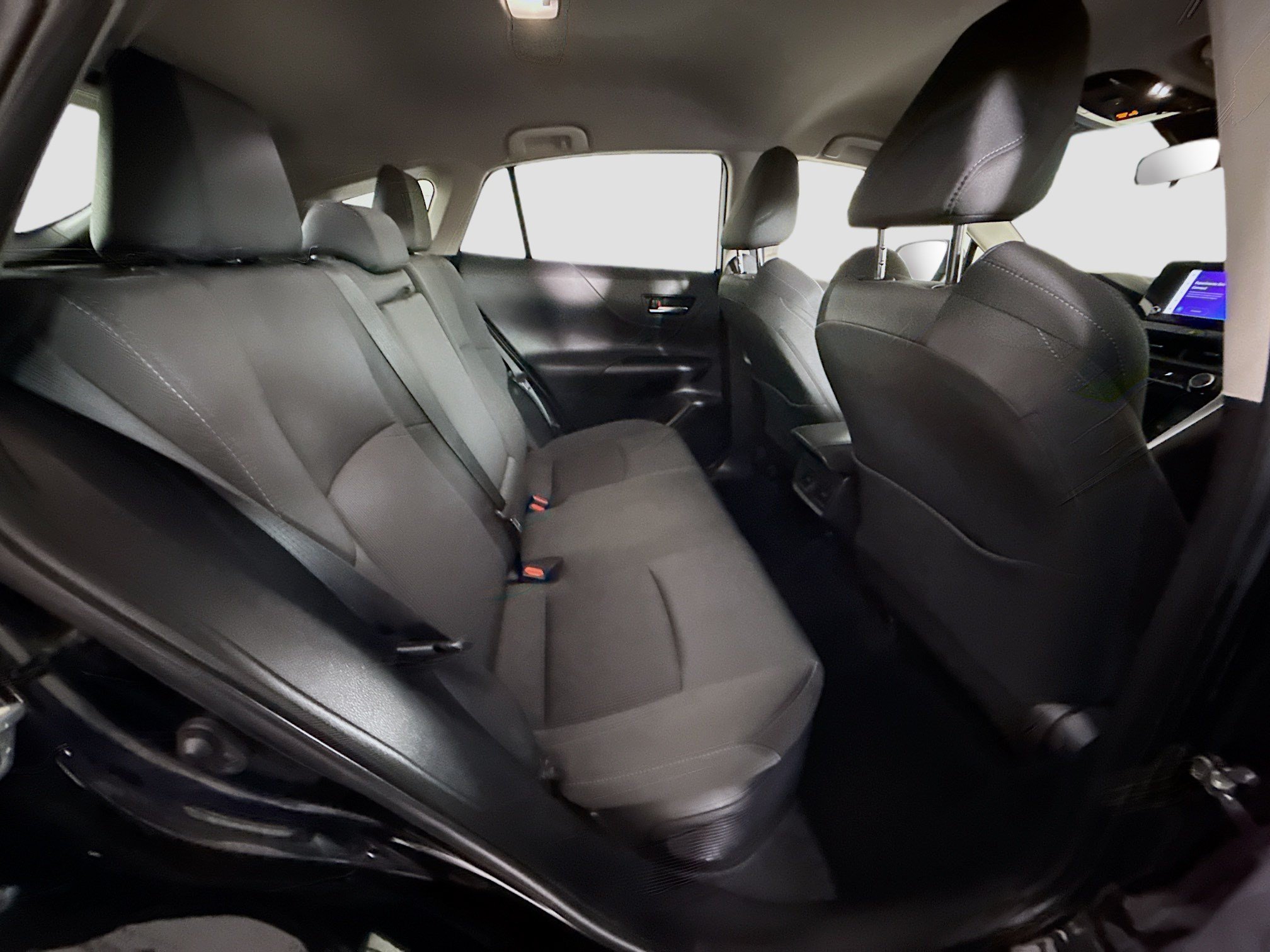 Used 2024 Toyota Venza LE AWD/4WD image 27