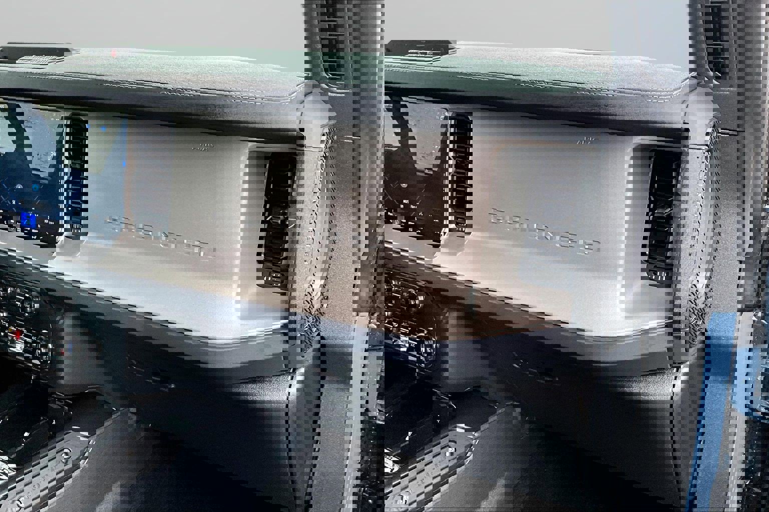 Used 2025 Ford Bronco Outer Banks image 21