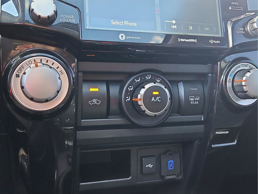 Used 2022 Toyota 4Runner TRD Off-Road Premium w/ Moonroof Package AWD/4WD image 17