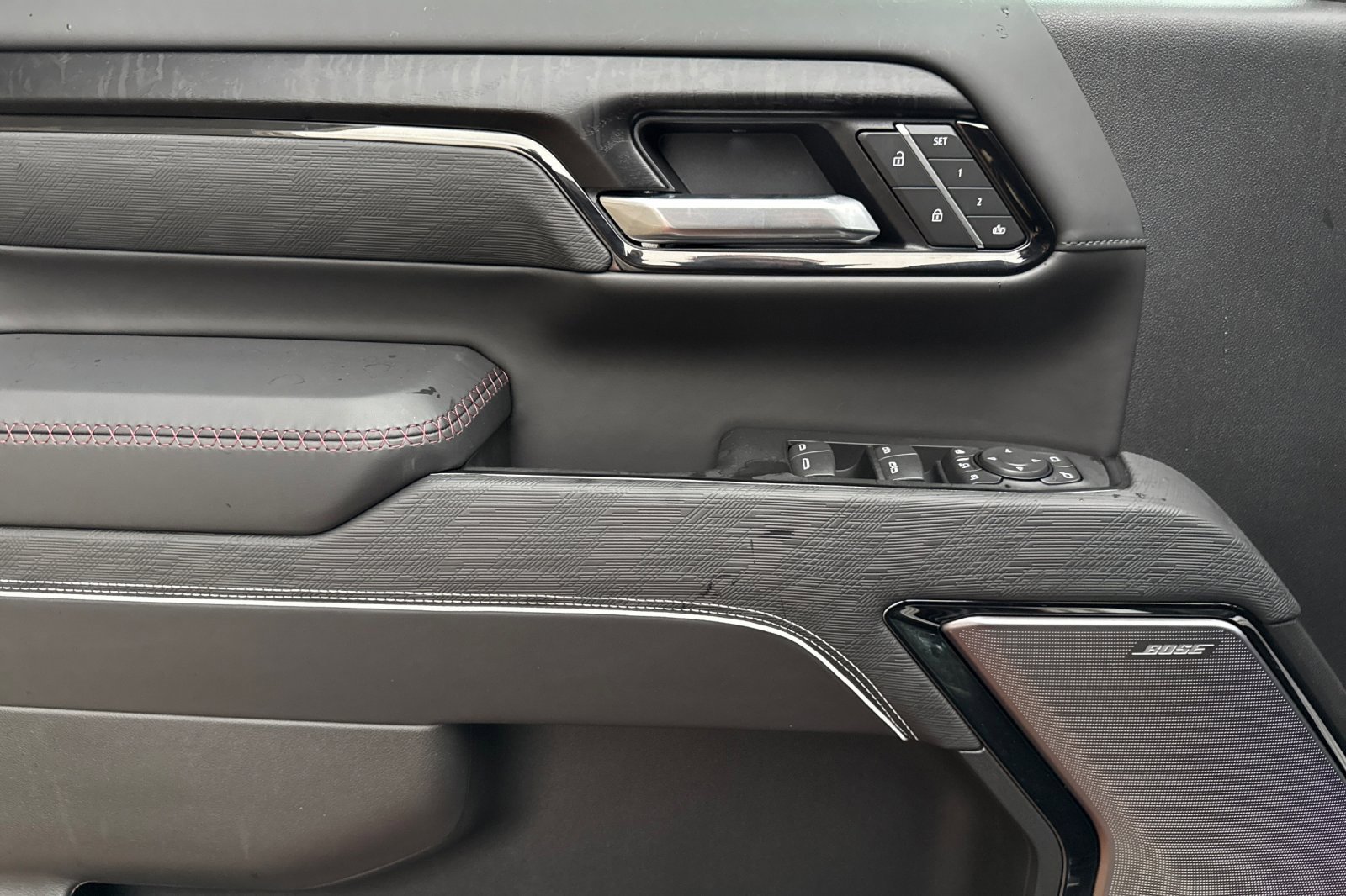 Used 2026 GMC Sierra 2500 AT4X image 12