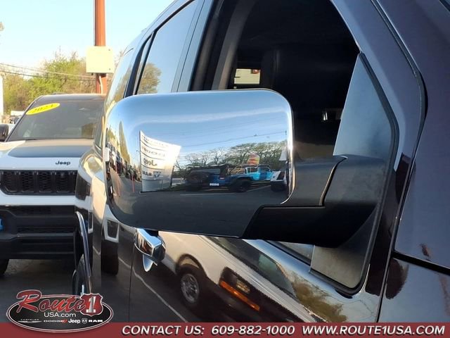 Used 2015 Nissan Armada Platinum image 13