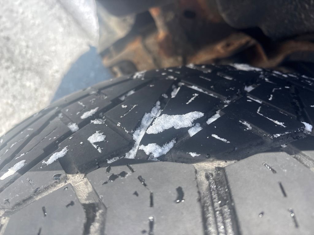 Used 2014 GMC Sierra 1500 SLT w/ SLT Crew Cab Value Package image 32