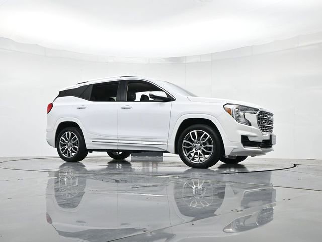 Used 2022 GMC Terrain Denali image 39