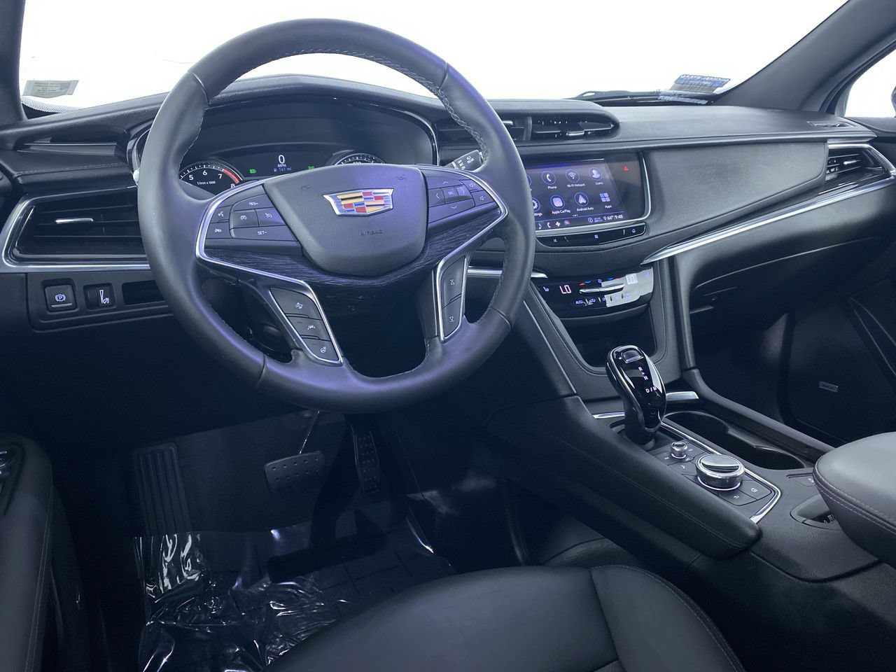 Certified 2020 Cadillac XT5 Premium Luxury FWD image 2