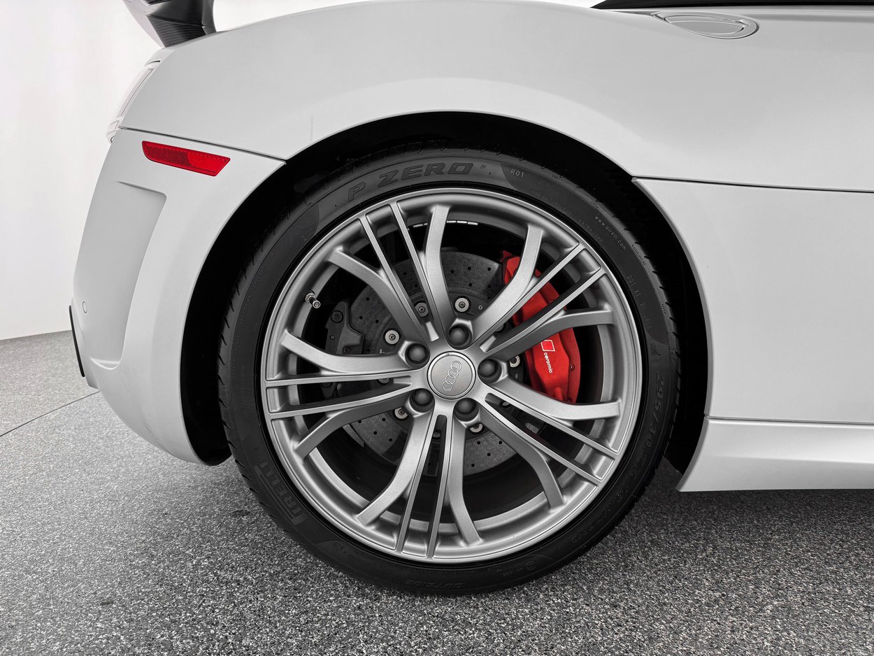 Used 2012 Audi R8 GT image 33