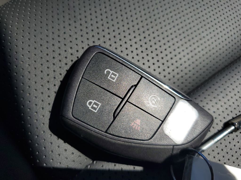 Certified 2025 Buick Envision Preferred image 41