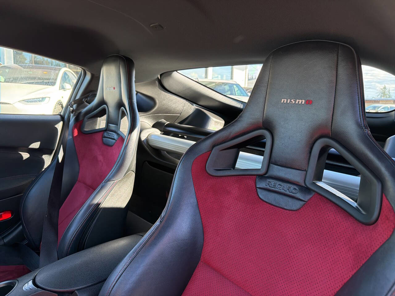 Used 2017 Nissan 370Z NISMO RWD image 31