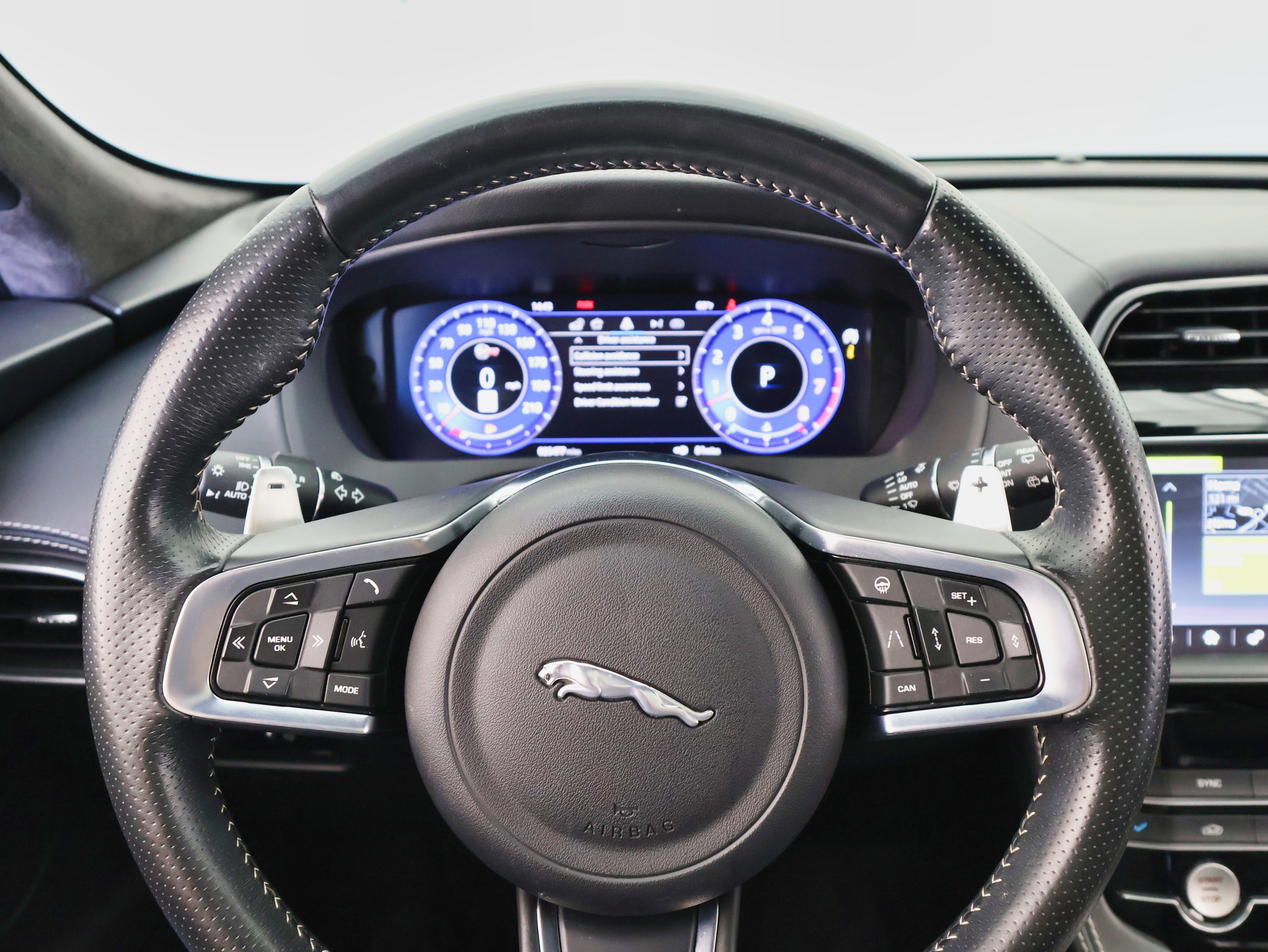 Used 2020 Jaguar F-PACE SVR image 36