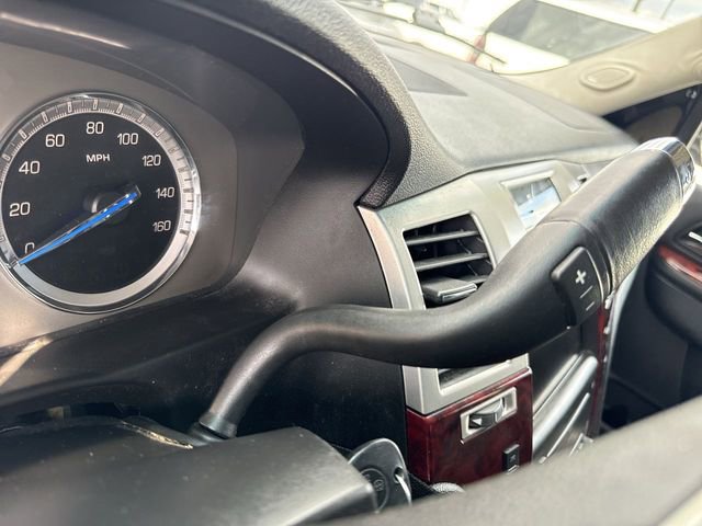 Used 2010 Cadillac Escalade Luxury image 24