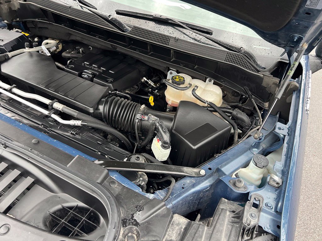 Used 2024 Chevrolet Silverado 1500 LT AWD/4WD image 43