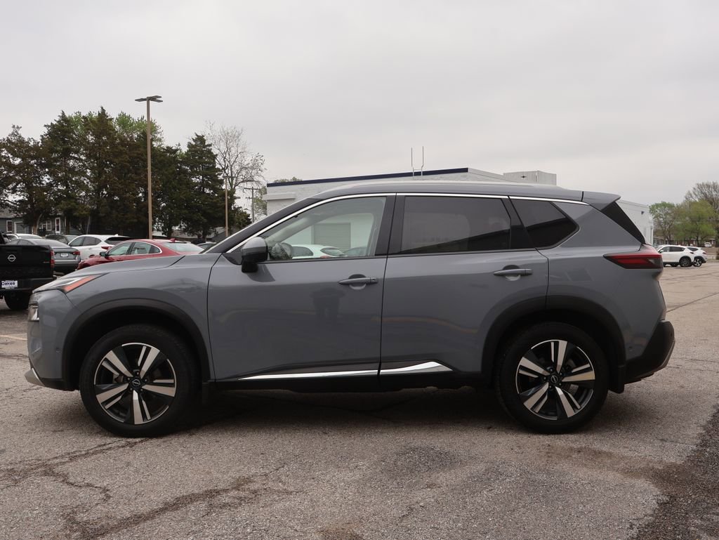 Used 2023 Nissan Rogue Platinum w/ Platinum Premium Package FWD image 5