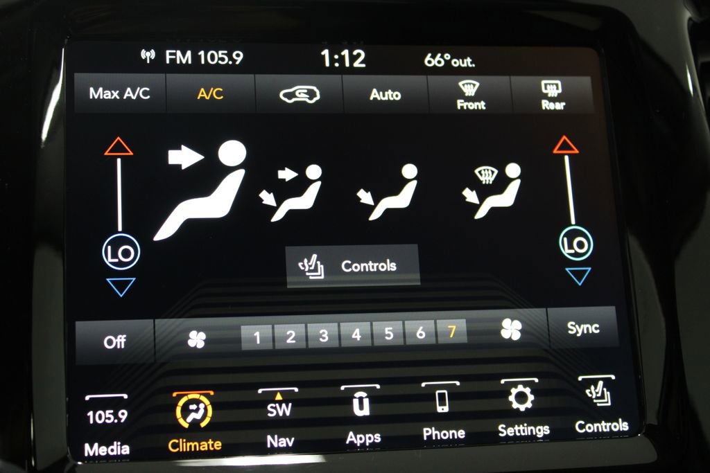 Used 2019 Jeep Cherokee Limited AWD/4WD image 45