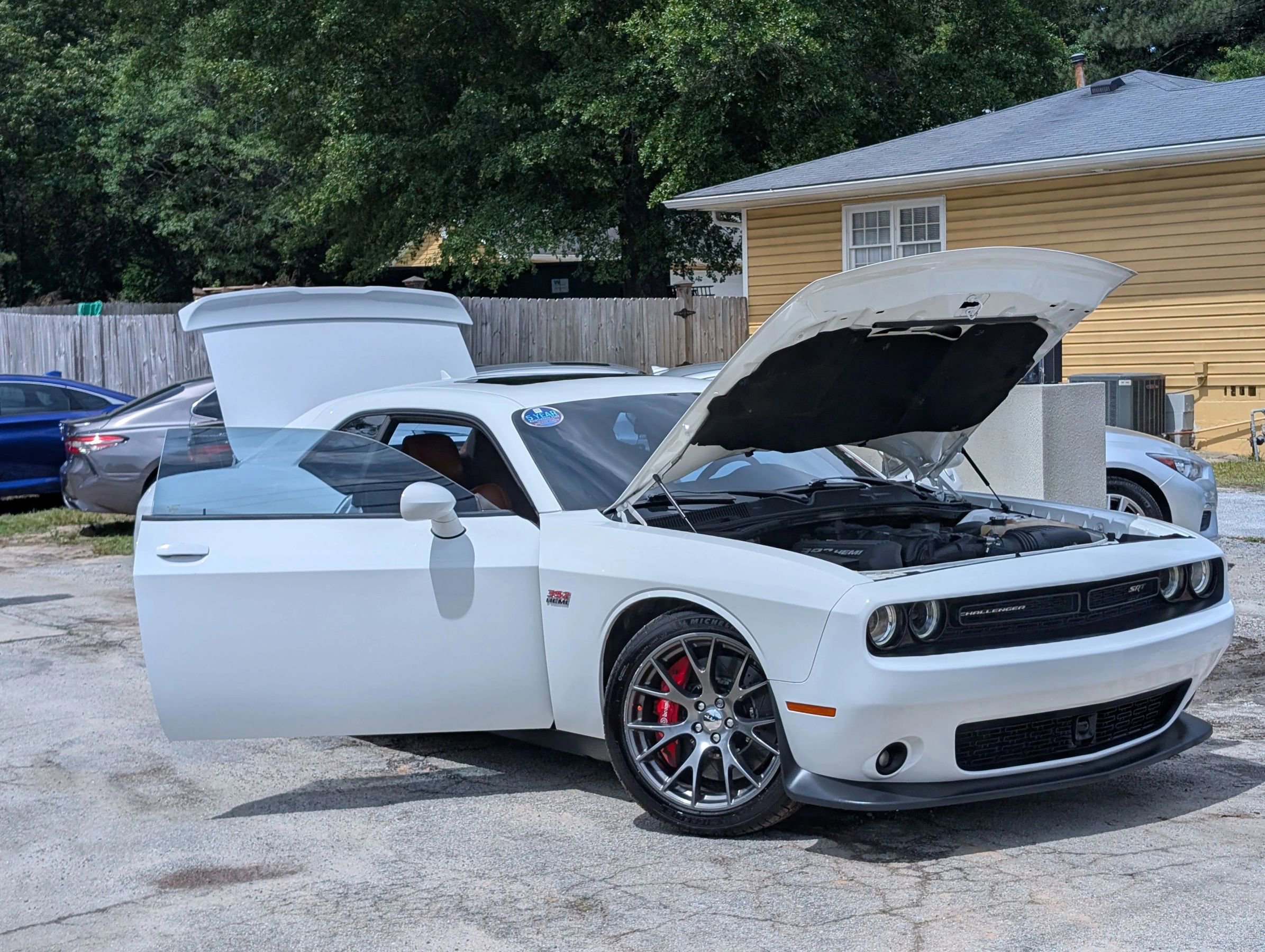 Used 2016 Dodge Challenger SRT w/ Technology Group RWD image 12