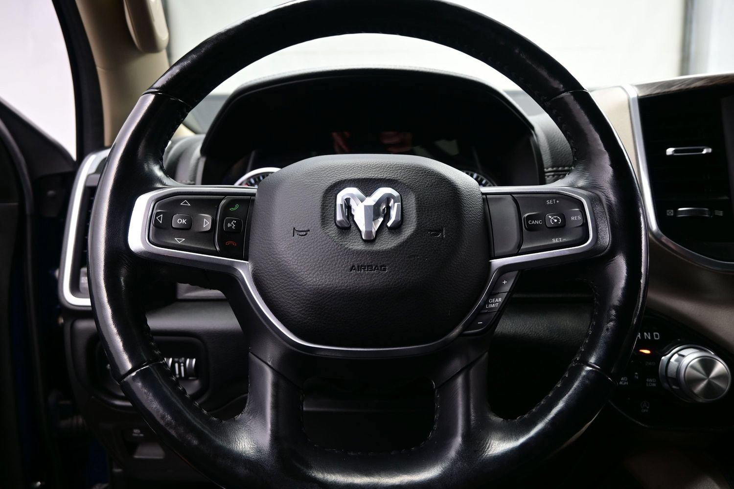 Used 2020 RAM 1500 Laramie AWD/4WD image 26