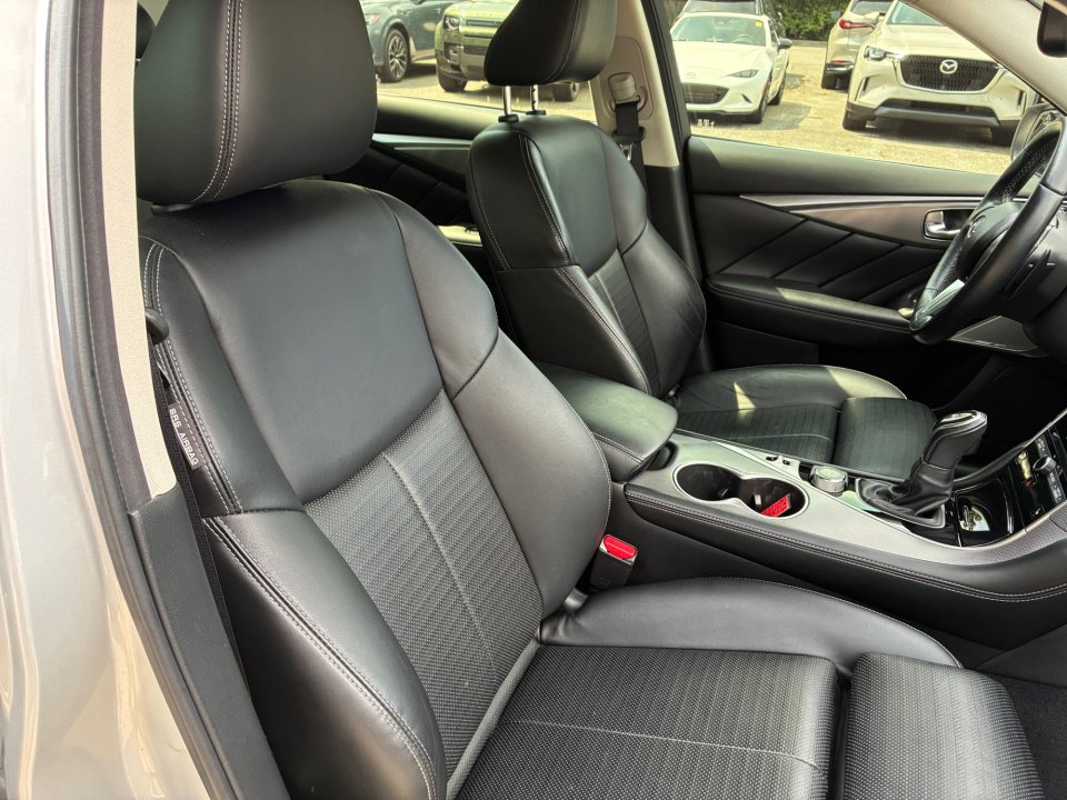 Used 2018 INFINITI Q50 Sport w/ Sensory Package (Sport) AWD/4WD image 28